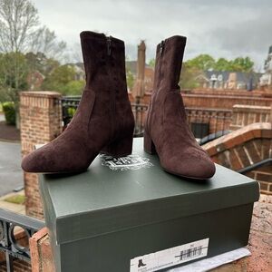 Silent D, Women's Brown Suede Ankle Boots - Stylish Zip-Up Heel NWT
